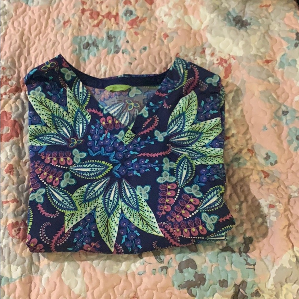Vera Bradley scrub top